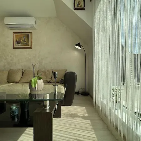 Panoramic View Near Airport דירה סופיה