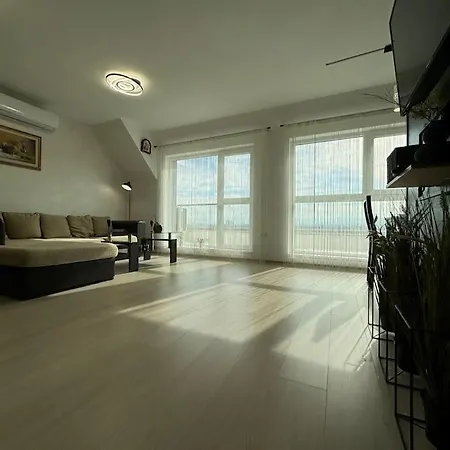 Panoramic View Near Airport דירה סופיה