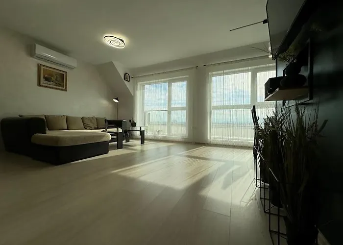 Panoramic View Near Airport アパート ソフィア