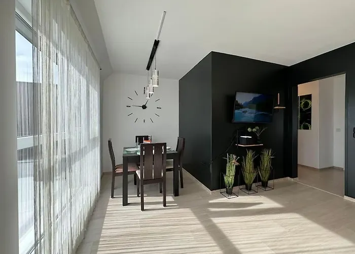 Panoramic View Near Airport Apartmán Sofie